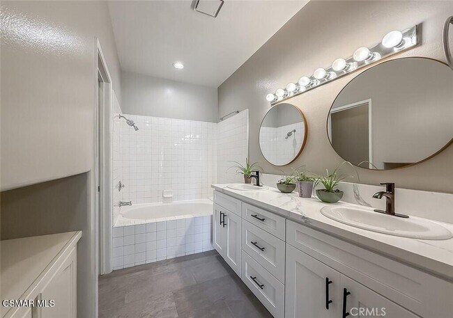 Building Photo - 4766 Taranto Way