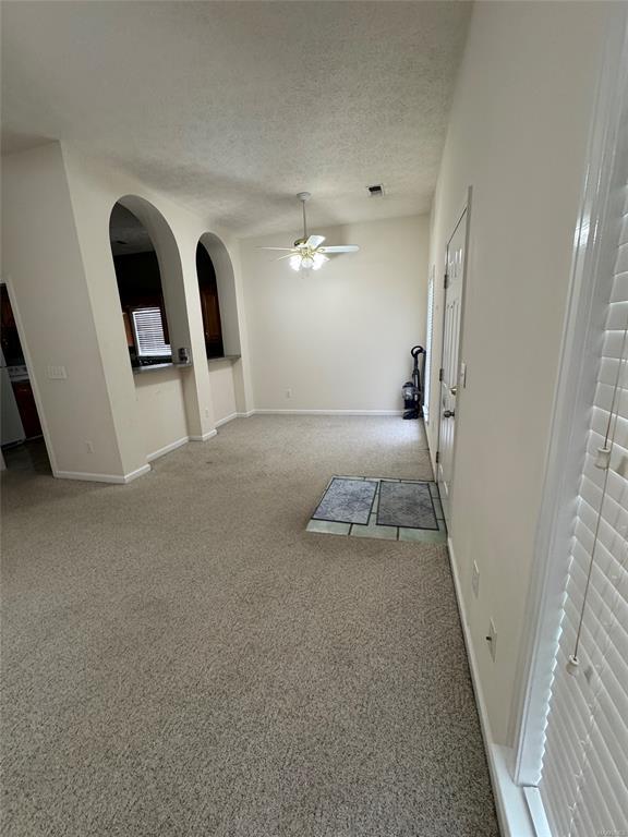 Building Photo - 33 JamesTown Loop