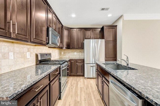Building Photo - 42790 Lauder Terrace