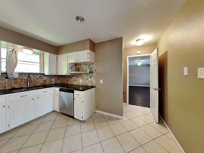 Building Photo - 107 Laurel St