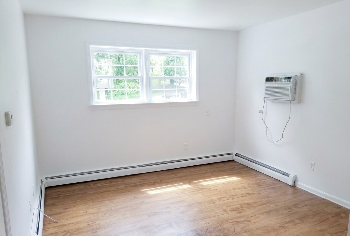 Studio - Main Room - 17 Old Allamuchy Rd