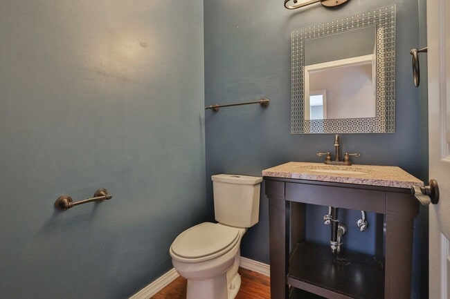 Building Photo - 3 Bedroom, 2 Bath House in Edwardsville