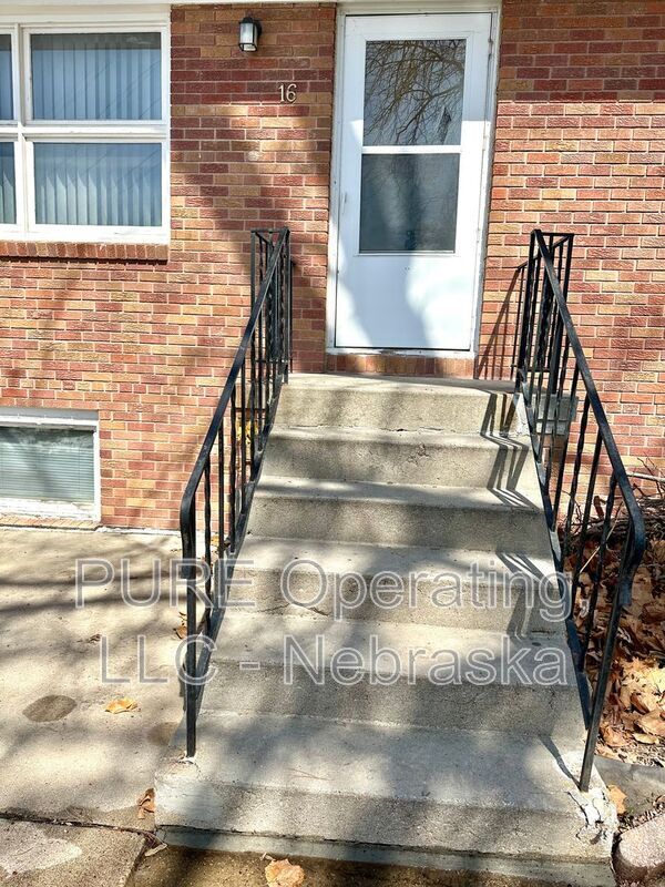 Building Photo - 2205 Lindyview Rd