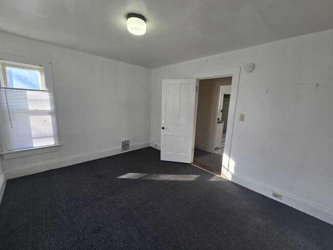 Building Photo - 1424 Grant Ave