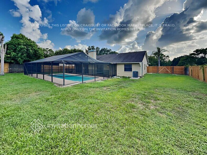 Building Photo - 10416 Deepbrook Dr