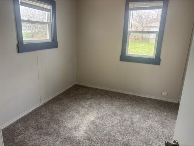 Building Photo - 1611 Ontario Ave