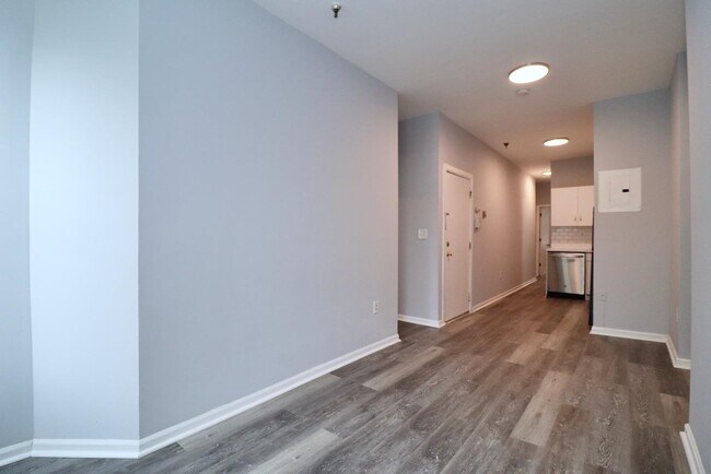 Building Photo - 108 Adams St