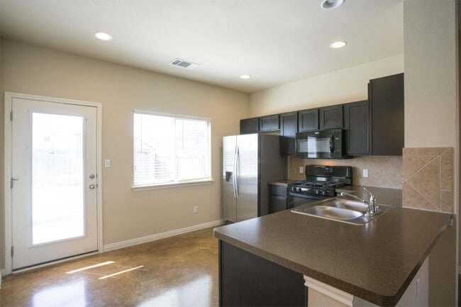 Building Photo - 4506 Truth Wy