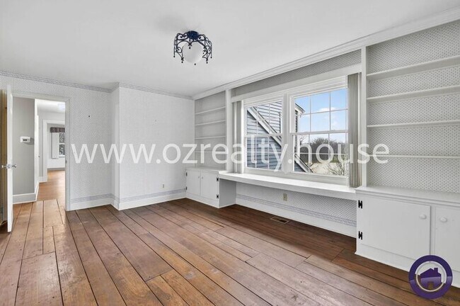 Building Photo - 25101 W River Rd