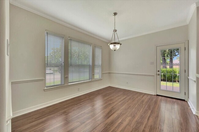 Building Photo - 12430 Timber Hollow