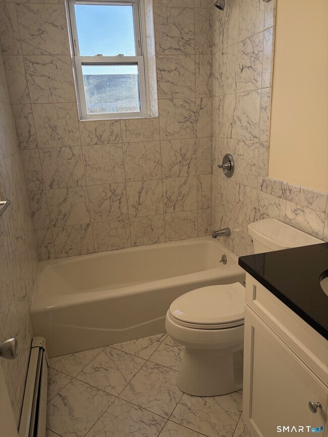 Building Photo - 261 Millard St