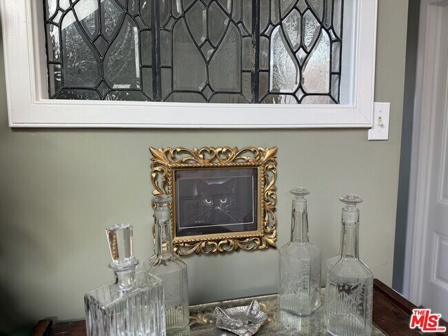 Building Photo - 370 Main St