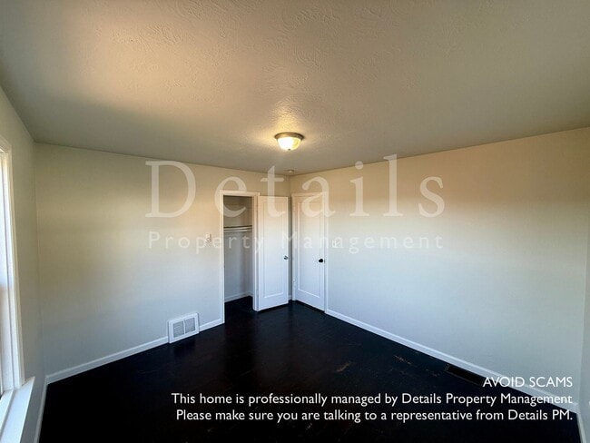 Building Photo - 5 Bedroom 2 Story With Basement!