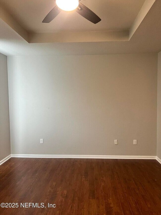 Building Photo - Flagler Station Townhome 3/2.5 - 2 car garage - 2000+ square feet