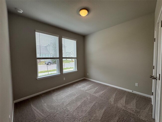 Building Photo - 5331 Bruno St