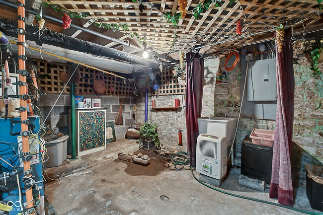 Building Photo - 1749 S Delaware St