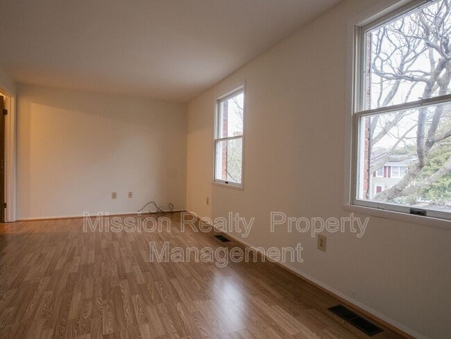 Building Photo - 9324 Gildenfield Ct