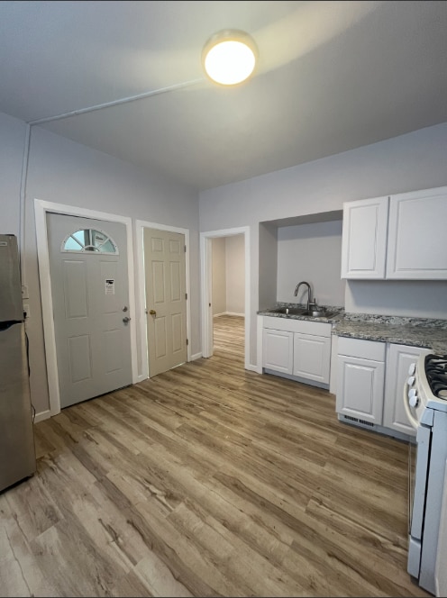 Building Photo - 2619 N 33rd St
