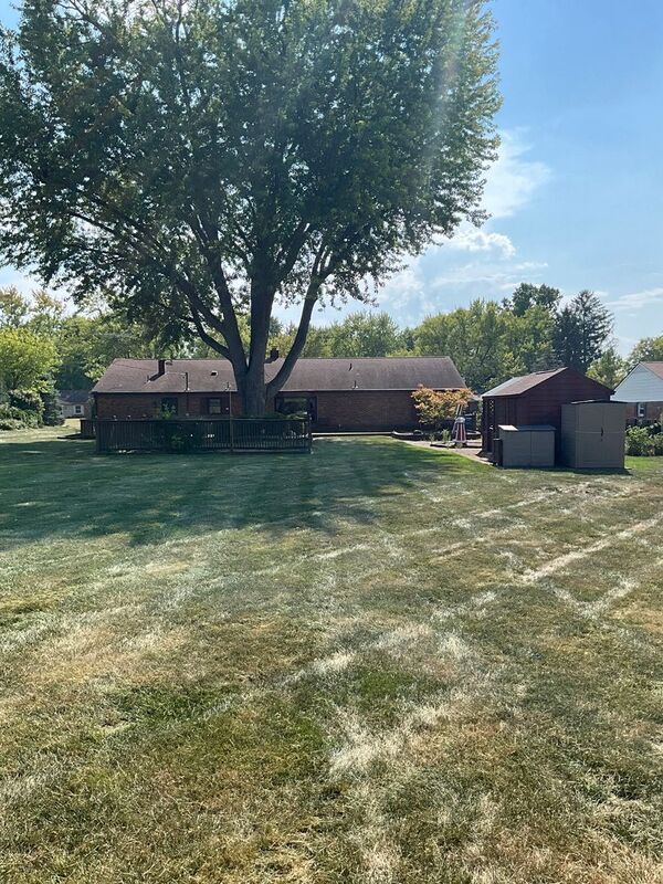 Building Photo - 539 E Rahn Rd