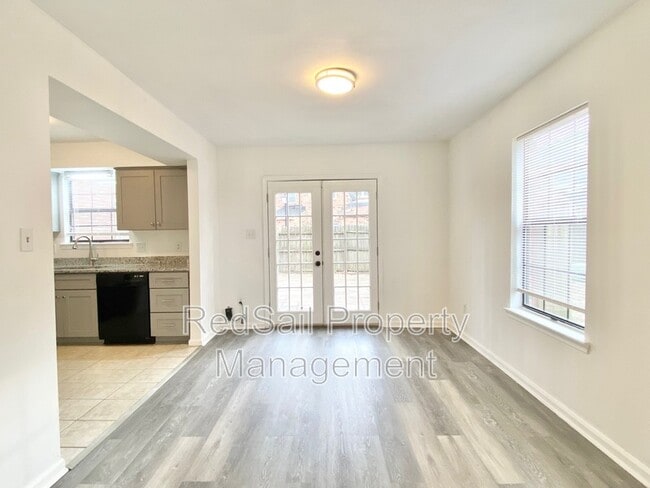 Building Photo - 393 Jury Ln