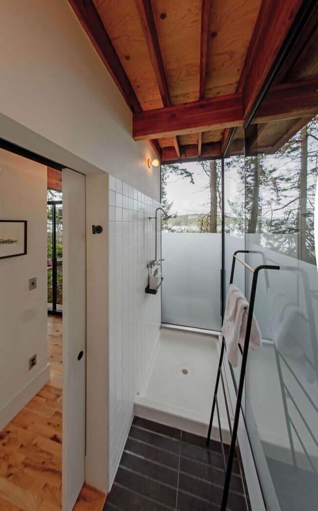 Building Photo - 9385 Reef Point Ln