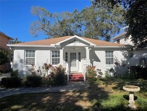 Building Photo - 3915 W Swann Ave