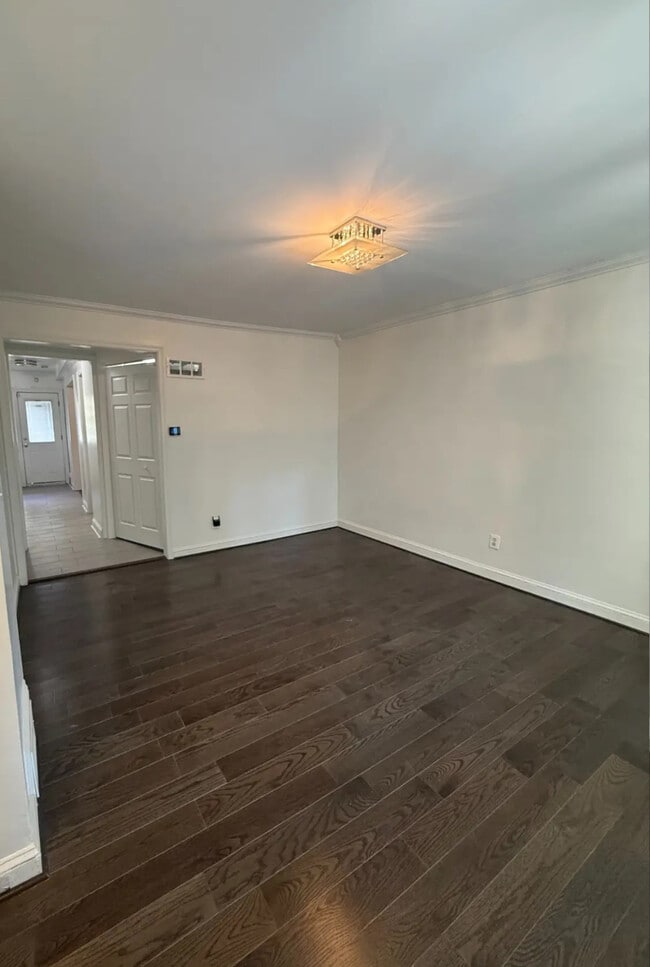 Building Photo - 1714 E St NE