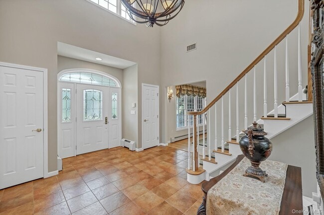 Building Photo - 24 Charnwood Dr