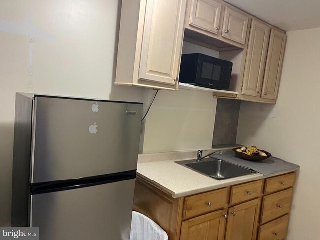 Building Photo - 14684 Cloverdale Rd