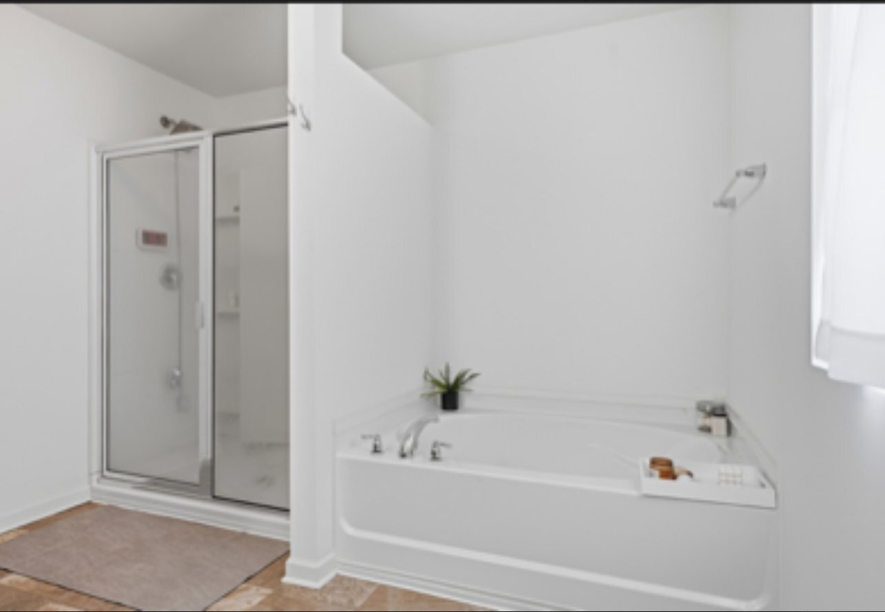 Building Photo - 4599 Woodford Cir