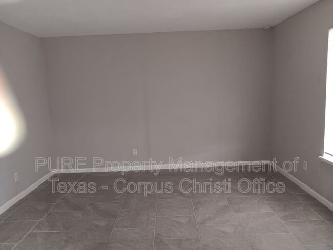 Building Photo - 3535 Cottonwood St