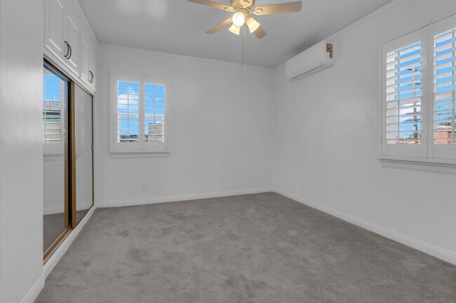 Building Photo - 1300 W 83rd Pl