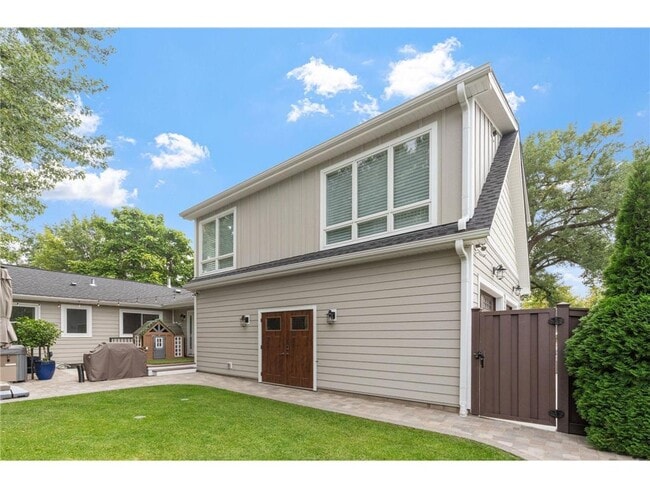 Building Photo - 263 Lexington Parkway S