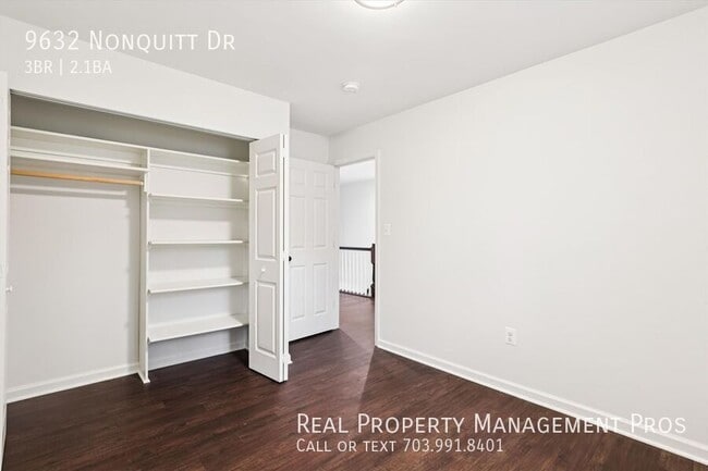 Building Photo - 9632 Nonquitt Dr