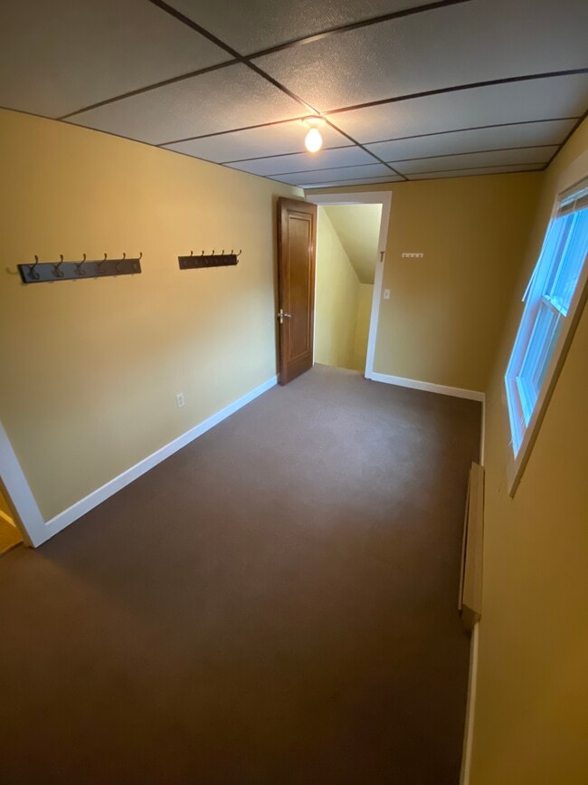 Building Photo - 7932 Violet Dr