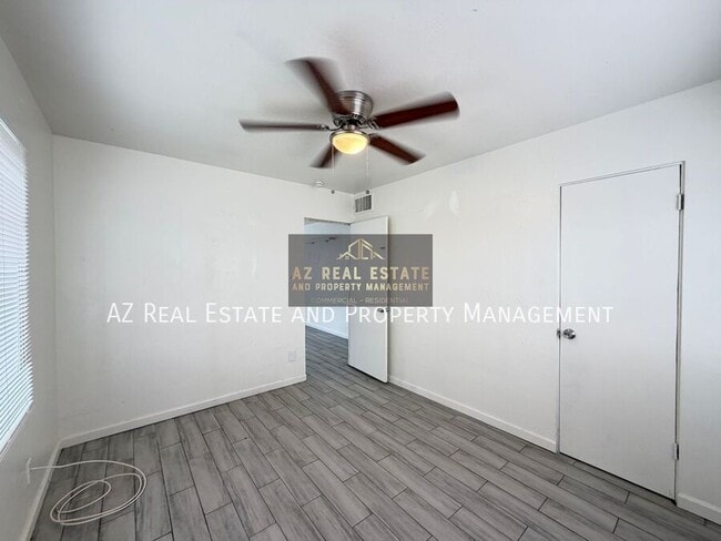 Building Photo - 7210 N 55th Dr