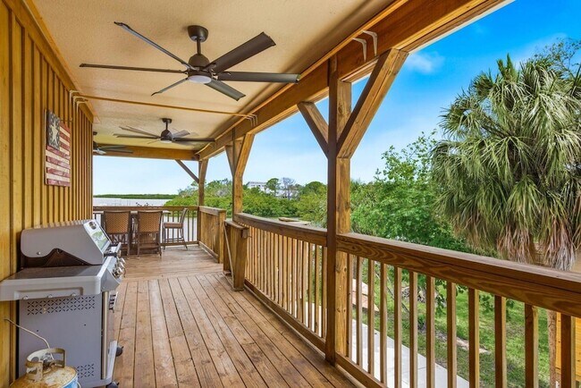 Building Photo - 6731 Arroyo Dr