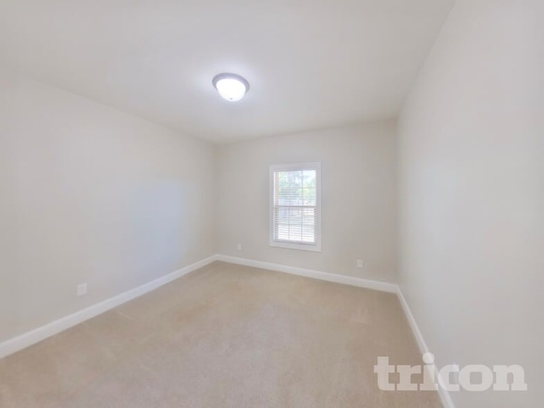 Building Photo - 5105 Cloverhill Dr