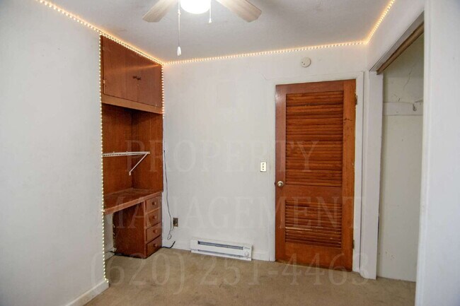 Building Photo - 3 Bedroom 1 Bath