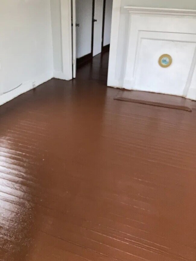 Building Photo - 207 Sims Dr