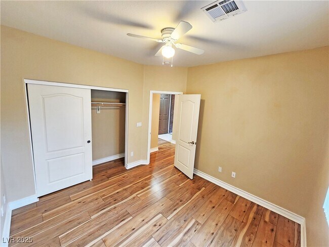 Building Photo - 5561 Carrara Pointe St