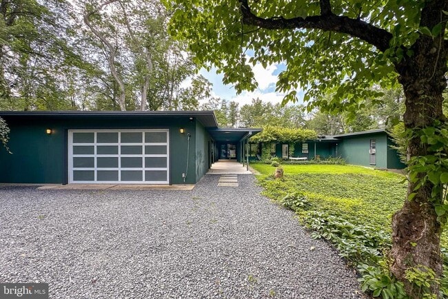 Building Photo - 108 Rosedale Ln