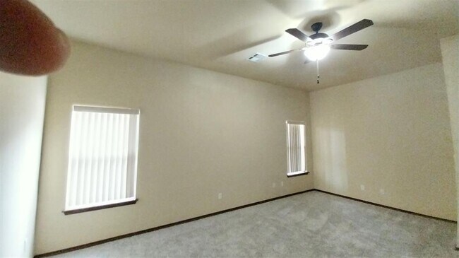 Building Photo - 4304 NW 164th Terrace
