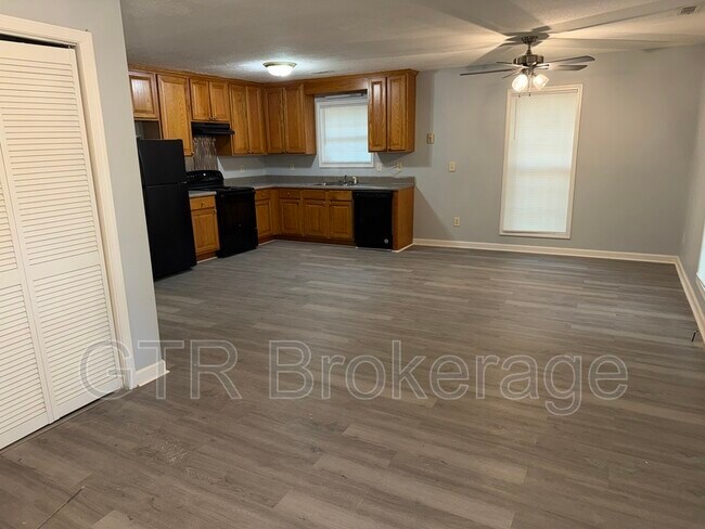 Building Photo - 1145 Booker Ave SW