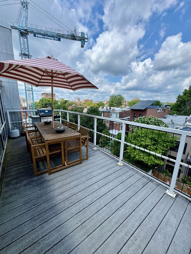 Building Photo - Stunning Penthouse Two Bedroom W/Private B...