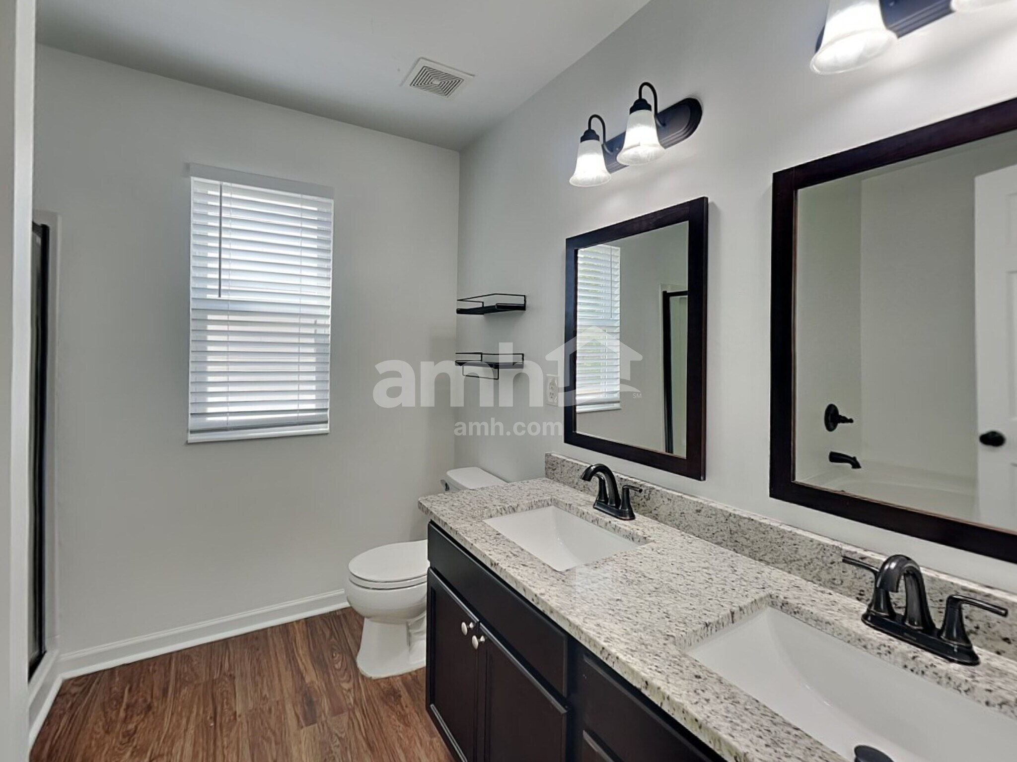 Building Photo - 1617 Shire Village Dr