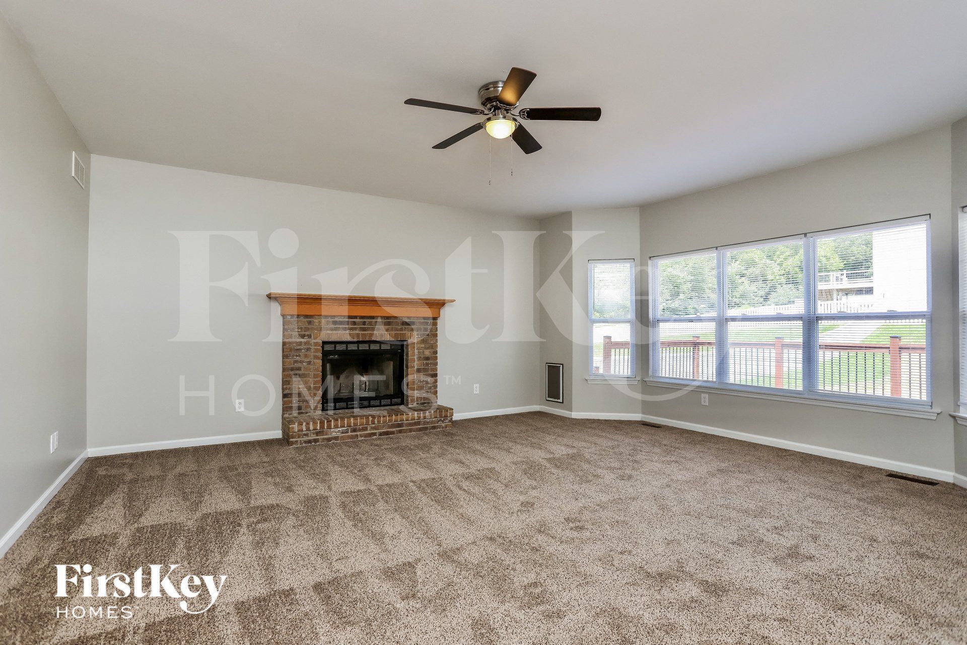 Building Photo - 107 Trailing Oak Ct