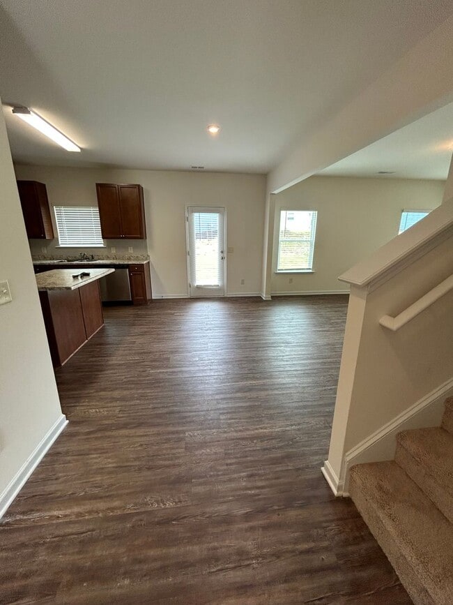 Building Photo - Newly Built 4/2.5 House in North Rome- $1,995