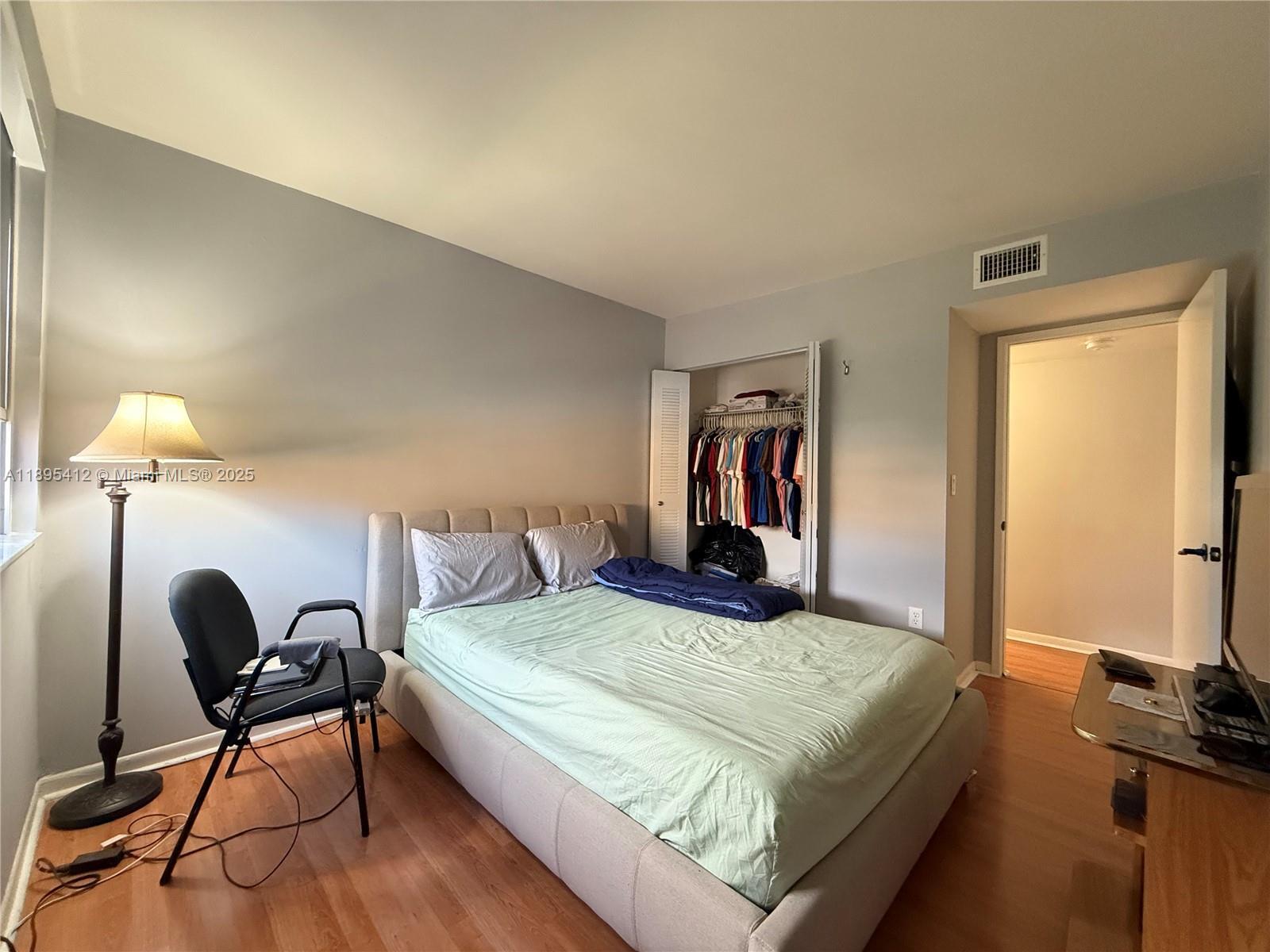 Building Photo - 9725 Fontainebleau Blvd