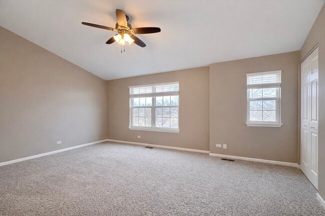 Building Photo - 14527 Patriot Square Dr E